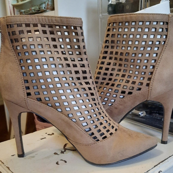 Shoes - New Taupe High Heels